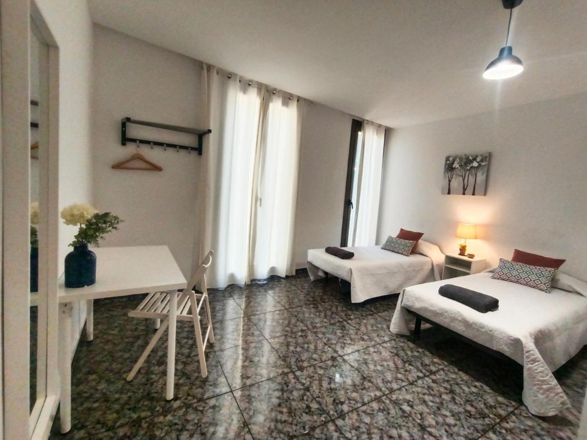 By Plaza Urquinaona Rooms Barcellona Esterno foto