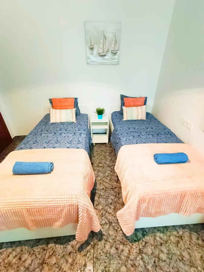 By Plaza Urquinaona Rooms Barcellona Esterno foto
