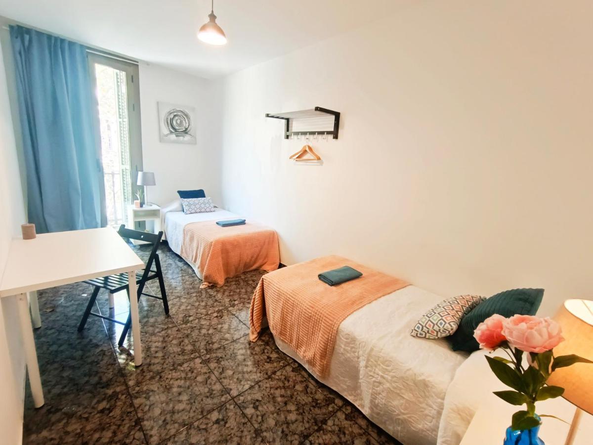 By Plaza Urquinaona Rooms Barcellona Esterno foto