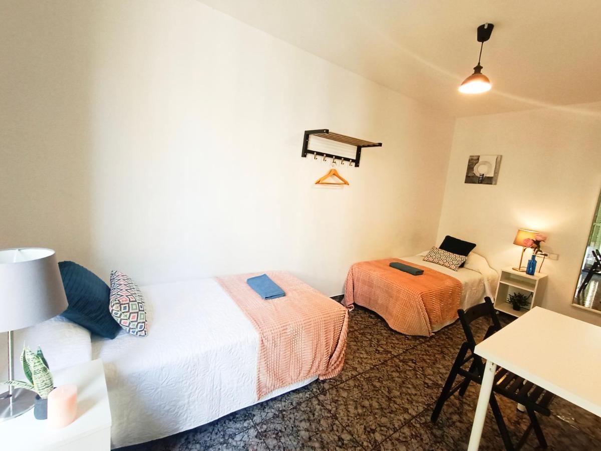 By Plaza Urquinaona Rooms Barcellona Esterno foto